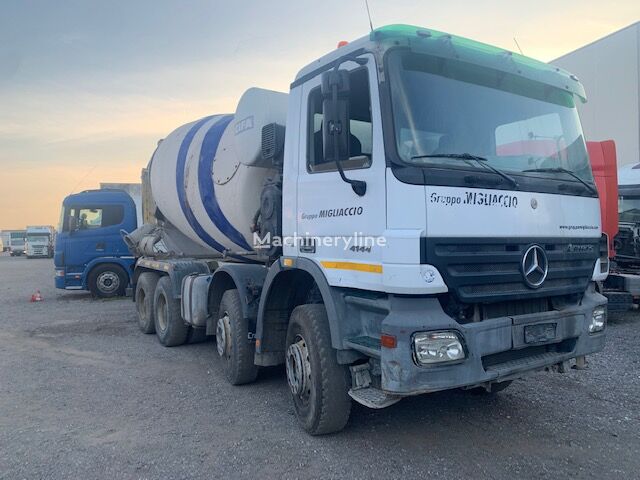 MERCEDES  concrete mixer truck