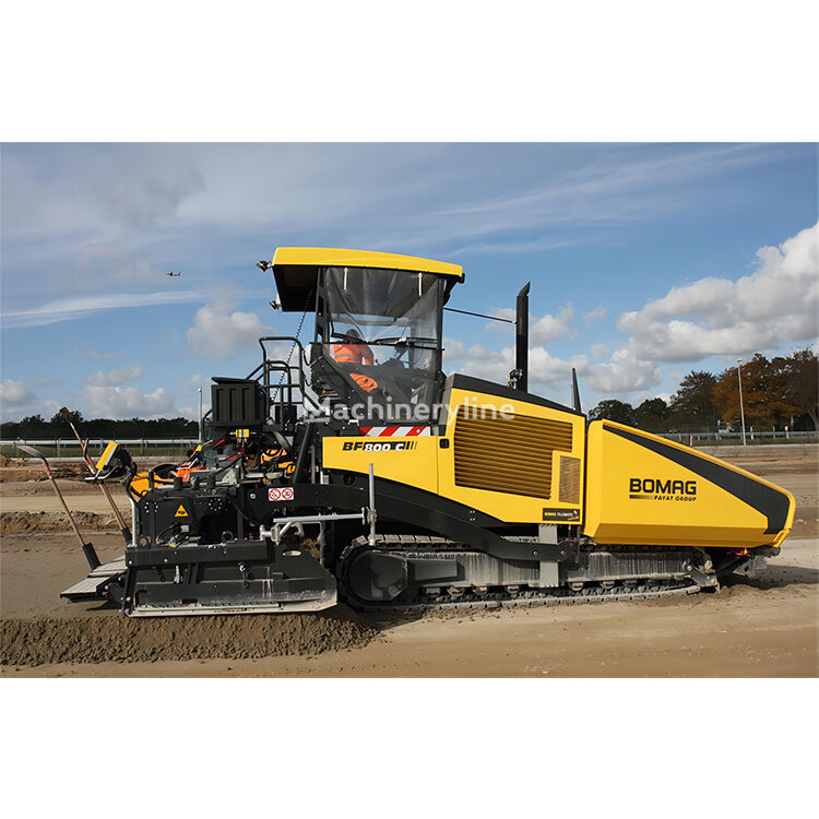 BOMAG BF800C crawler asphalt paver