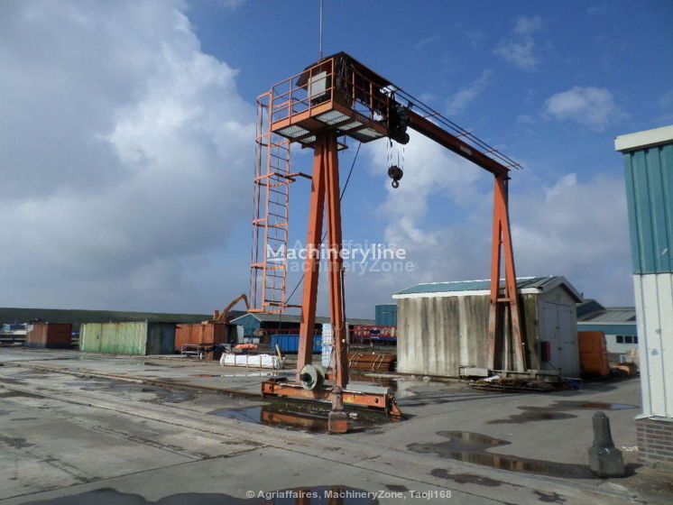 Demag gantry crane