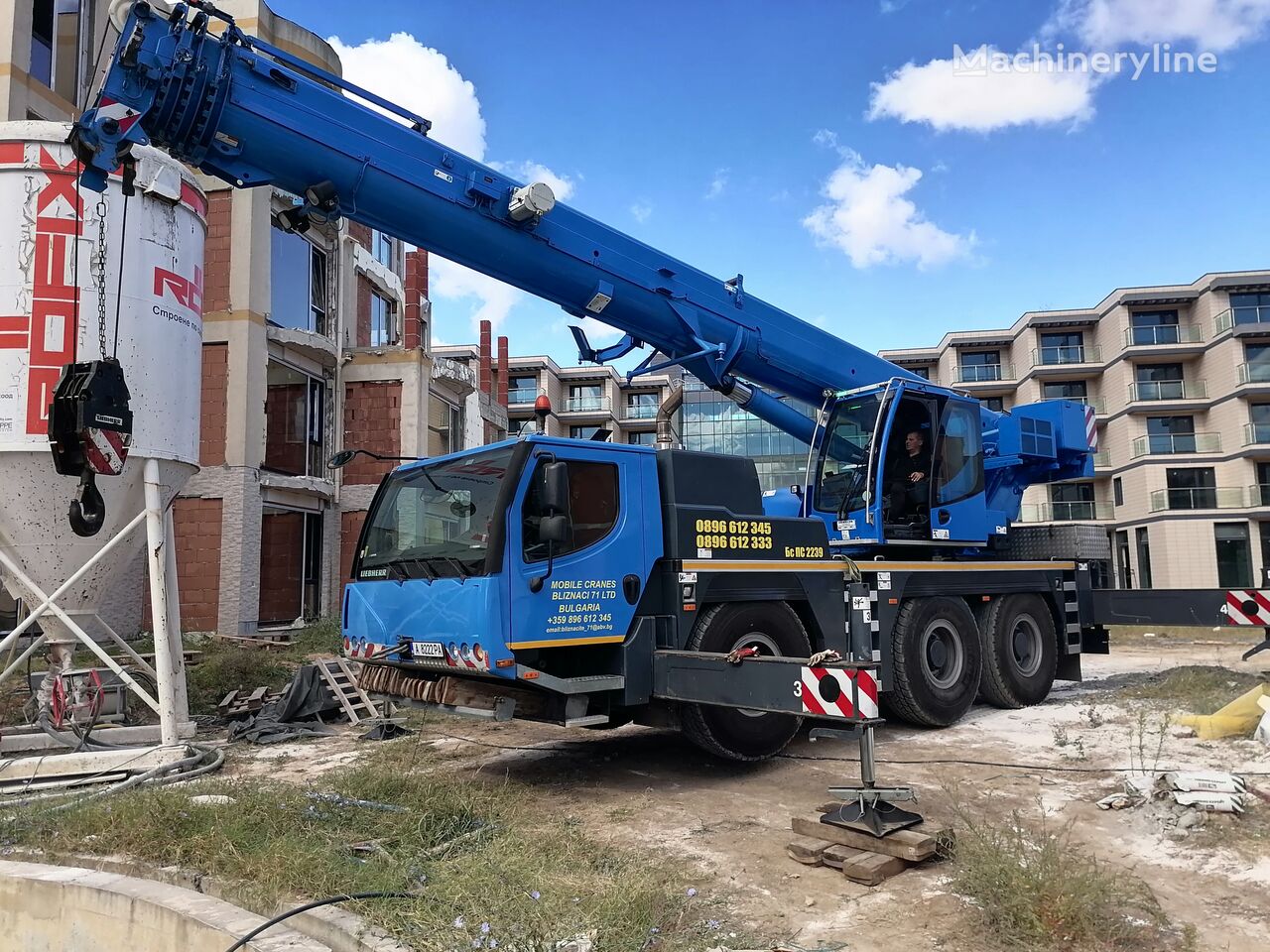 Liebherr LTM 1050-3.1 mobile crane