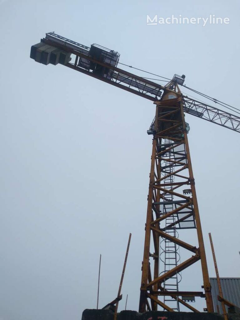 Potain MD238 J12 tower crane