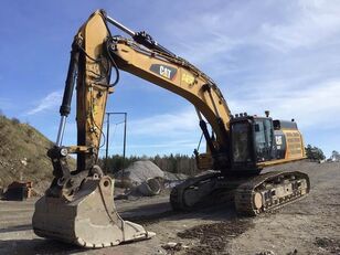 CAT 352F tracked excavator