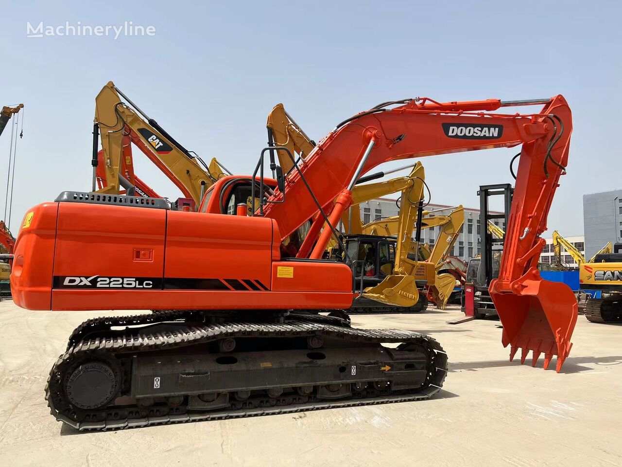 Doosan DX225 tracked excavator