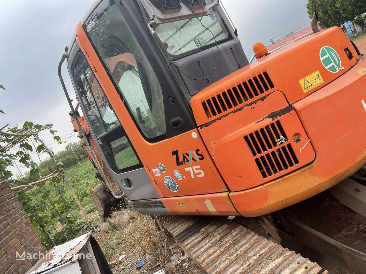 Hitachi ZX75 tracked excavator