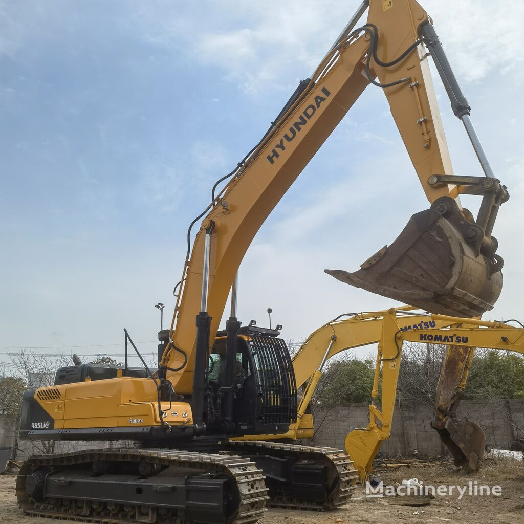 Hyundai 485 tracked excavator
