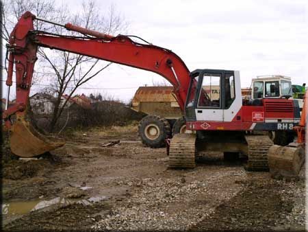 O&K RH8 tracked excavator