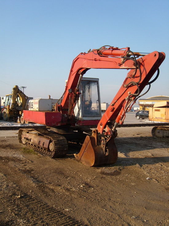 Poclain Hydraulics 85B tracked excavator
